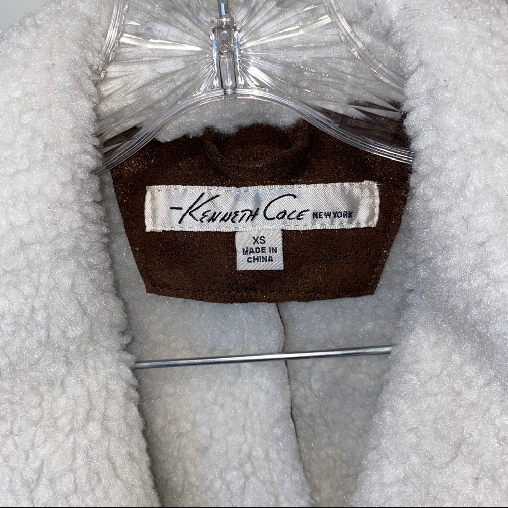 Coat - Picture 4 of 4
